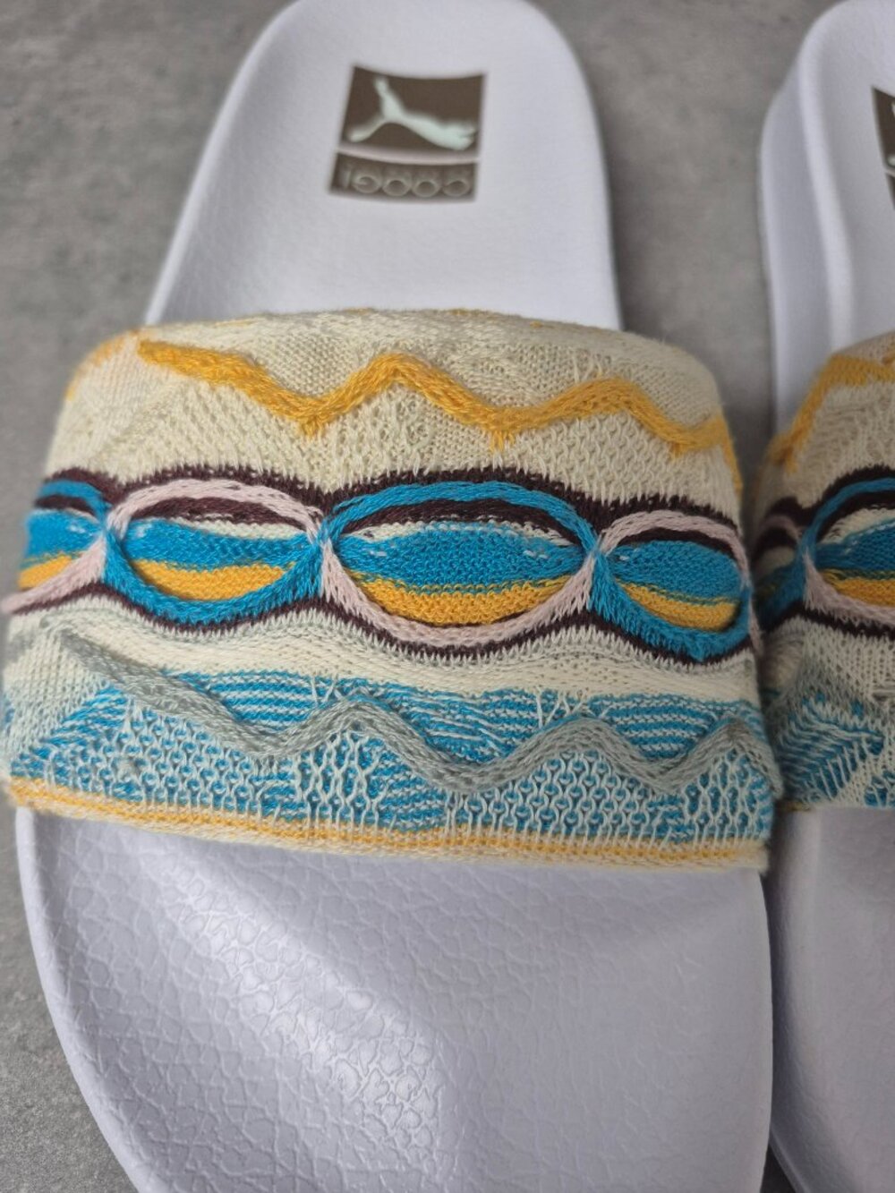 Coogi x Puma Leadcat Slide White with Multi Coloured Vintage Pattern Size 9 - Picture 6 of 8